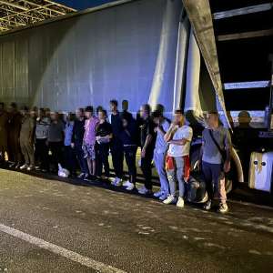 40 de cetățeni străini depistați de polițiștii de frontieră arădeni