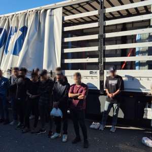 40 de cetățeni străini depistați de polițiștii de frontieră arădeni