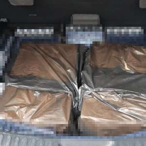 28.000 țigarete ascunse într-un autoturism, descoperite în PTF Calafat