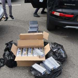 28.000 țigarete ascunse într-un autoturism, descoperite în PTF Calafat