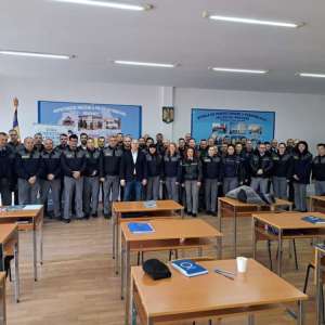 30 de ani de existență - Școala de Prefecționare a Pregătirii Personalului Poliției de Frontieră Drobeta-Turnu Severin