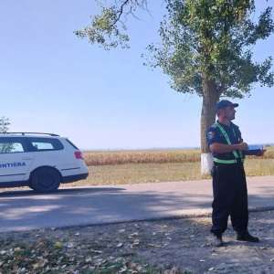 La volanul unui ansamblu agricol deşi era în stare de ebrietate