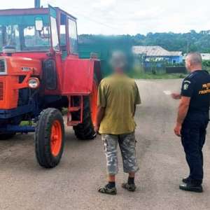 Ansamblu de vehicule condus de un bărbat care avea permisul de conducere anulat