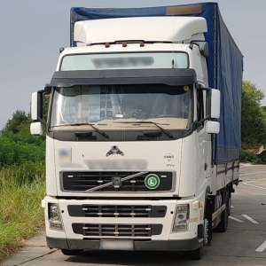 Peste 5.000 de bunuri susceptibile a fi contrafăcute, în valoare de aproximativ 8.500.000 lei, descoperite într-un ansamblu rutier în Punctul de Trecere a Frontierei Călărași