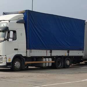 Peste 5.000 de bunuri susceptibile a fi contrafăcute, în valoare de aproximativ 8.500.000 lei, descoperite într-un ansamblu rutier în Punctul de Trecere a Frontierei Călărași