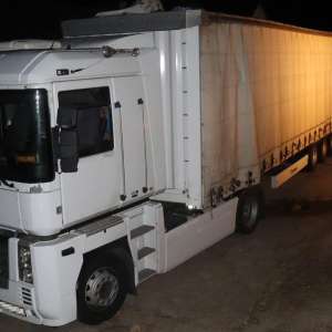 Peste un million de țigări de contrabandă, descoperite de polițiștii de frontieră doljeni