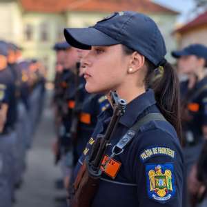 O serie nouă de elevi a depus jurământul militar la Şcoala \