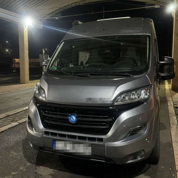 Autoutilitară în valoare de 150.000 lei, confiscată de polițiștii de frontieră giurgiuveni