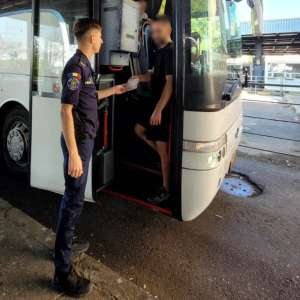Un moldovean a rămas fără documentele false prezentate la controlul de frontieră, iar în schimb s-a ales cu un dosar penal