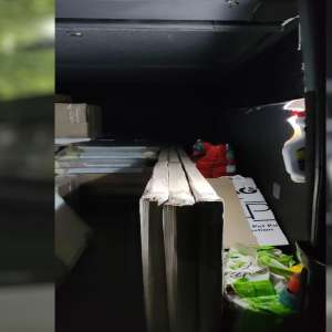 Butelii cu freon, descoperite într-un microbuz în PTF Albița