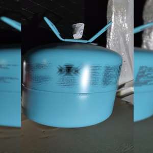 Butelii cu freon, descoperite într-un microbuz în PTF Albița