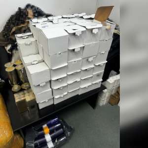 Aproximativ 5.000 de bunuri susceptibile a fi contrafăcute, în valoare de peste 850.000 lei, descoperite în acest weekend în PTF Giurgiu-Ruse