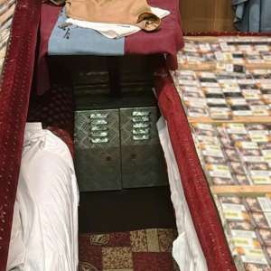 Ţigări de contrabandă ascunse în spătarele banchetelor, descoperite la Punctul de Trecere a Frontierei Iași Feroviar