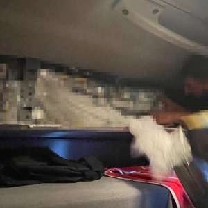 Peste 26.000 de țigarete ascunse într-un autocamion, descoperite în PTF Giurgiu-Ruse