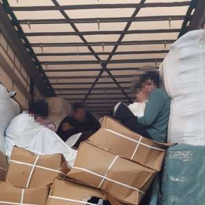 34 de cetăţeni străini, opriţi la frontiera cu Ungaria