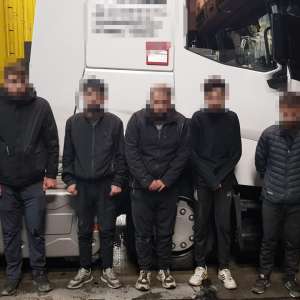 34 de cetăţeni străini, opriţi la frontiera cu Ungaria