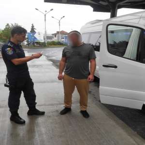 Prețul unui permis de ședere fals - 2.000 de euro și un dosar penal