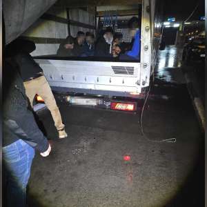 SPF Turnu : 18 cetățeni străini depistați într-o autoutilitară