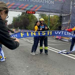 Politist de frontiera alearga la UVT Liberty Marathon pentru copiii din grija DGASPC Timis