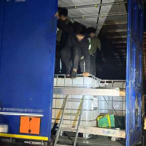 29 de cetăţeni străini, opriţi la frontiera cu Ungaria