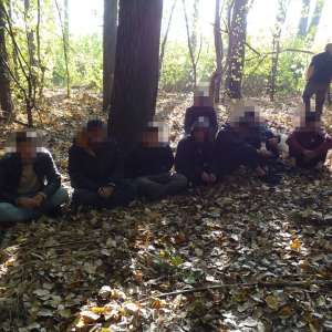 Zece cetățeni străini depistați în dreptul localității Orlea, încercând să treacă fraudulos frontiera de stat