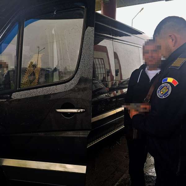 Zeci de polițiști de frontieră cu echipaje canine angrenați în acțiunea BARIERA 2