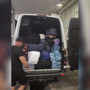 Bunuri susceptibile a fi contrafăcute, în valoare de aproximativ 20.000.000 lei, descoperite de polițiștii de frontieră constănțeni