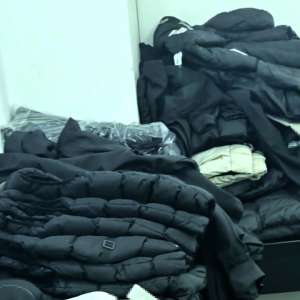 Bunuri susceptibile a fi contrafăcute, în valoare de peste 165.000 lei, descoperite în ultimele 24 ore, în PTF Giurgiu-Ruse