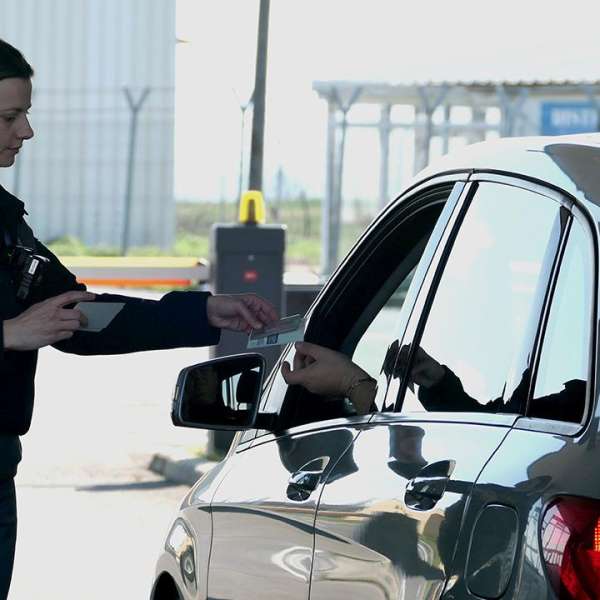 Permis de conducere fals, descoperit la Urziceni   