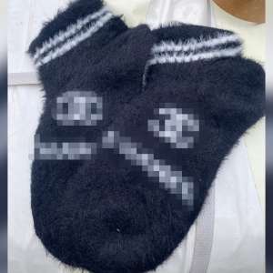 Bunuri susceptibile a fi contrafăcute, în valoare de peste 2.000.000 de euro,  descoperite în PTF Siret