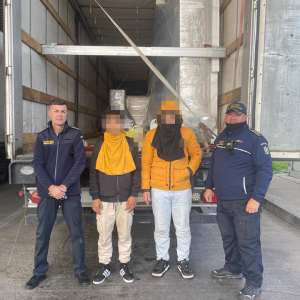 Cetățeni egipteni depistați de polițiștii de frontieră giurgiuveni încercând să treacă ilegal frontiera de stat