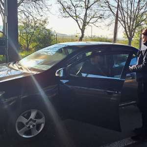 Permise de conducere false descoperite asupra a doi frați