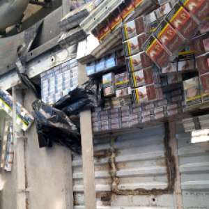 Aproximativ 67.000 de țigarete descoperite ascunse într-un microbuz, în Punctul de Trecere a Frontierei Calafat