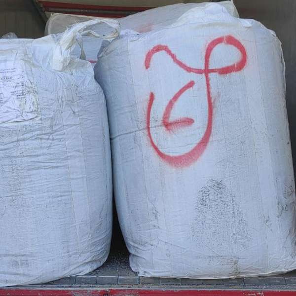 Deşeuri din Cehia oprite la Nădlac II. Peste 23 tone de materiale plastice și de cauciuc