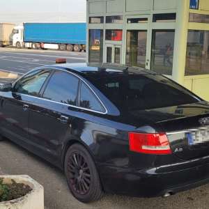 Mașină căutată de autoritățile franceze, oprită la intrarea în România