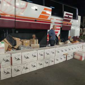 Insecticid în valoare aproximativ 40.000 de lei,  descoperit într-un autocar în Punctul de Trecere a Frontierei Siret