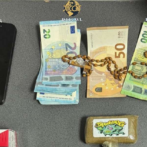 Condamnat în Germania, depistat la controlul de frontieră având substanțe interzise asupra lui