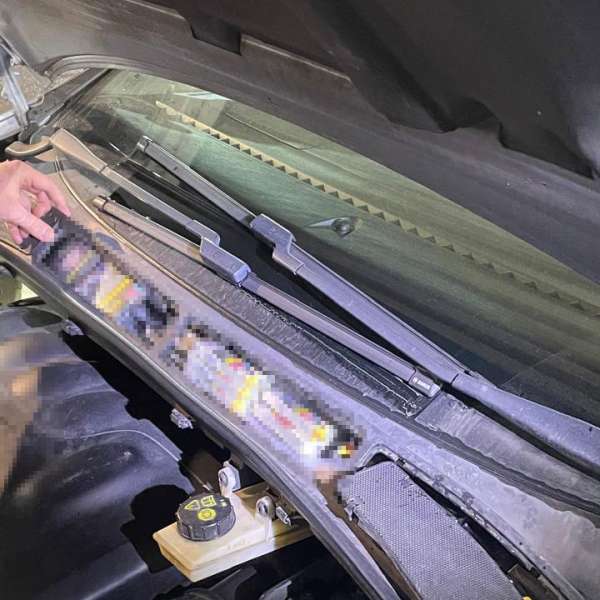 11.400 de țigarete descoperite ascunse într-un autoturism, în Punctul de Trecere a Frontierei Giurgiu
