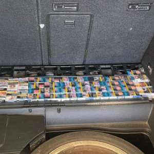 Peste 10.000 țigarete, în valoare de aproximativ 16.200 lei, descoperite de polițiștii de frontieră giurgiuveni