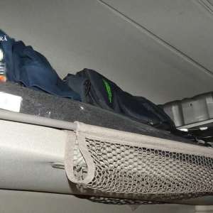 Cetățean turc arestat 30 de zile pentru nerespectarea regimului armelor și munițiilor și contrabandă calificată