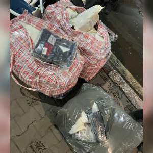 Bunuri susceptibile a fi contrafăcute în valoare de peste 200.000 lei  descoperite într-un autocar și un microbuz, în PTF Giurgiu Ruse