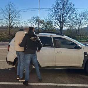 Condamnat la zeci de ani închisoare pentru furt, căutat de autorități, descoperit și reținut în PTF Albița