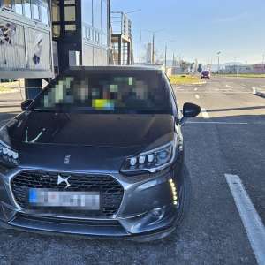 Autoturism căutat pentru confiscare de autoritățile din Elveția, descoperit și indisponibilizat la frontiera timișeană