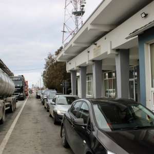 Cetățean român depistat de polițiștii de frontieră conducând un autoturism cu permis de conducere fals