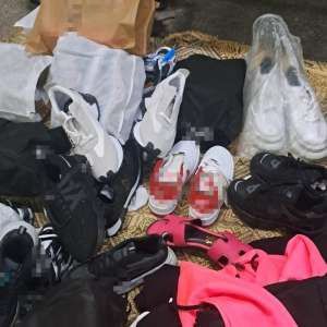 Articole vestimentare și încălțăminte susceptibile a fi contrafăcute în valoare de 40.000 lei, confiscate de poliţiştii de frontieră de la PTF Negru Vodă