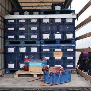 Mii de parfumuri susceptibile a fi contrafăcute, în valoare de peste 1.000.000 lei, descoperite la PTF Calafat 