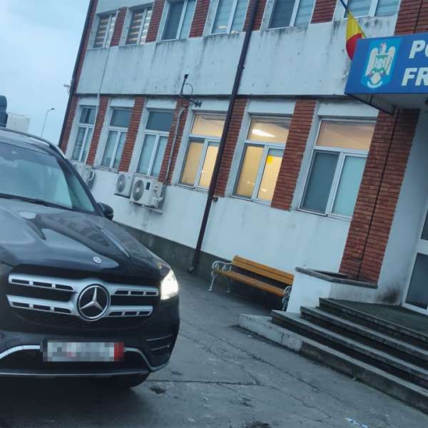 Autoturism de lux, în valoare de 350.000 lei, căutat de autoritățile din Franța, descoperit de poliţiştii de frontieră în Portul Constanța