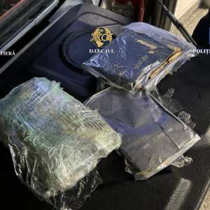 Bărbat depistat cu droguri de mare risc în PTF Borș, arestat preventiv pentru 30 de zile