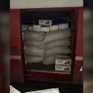 Peste 1.300 kg de miez de nucă, fără documentație vamală, descoperite la controlul de frontieră