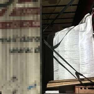 Aproximativ 20 tone deşeuri oprite la intrarea în țară